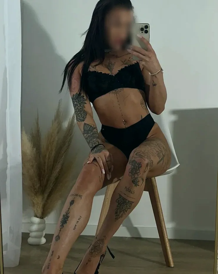 Candela, 27 años